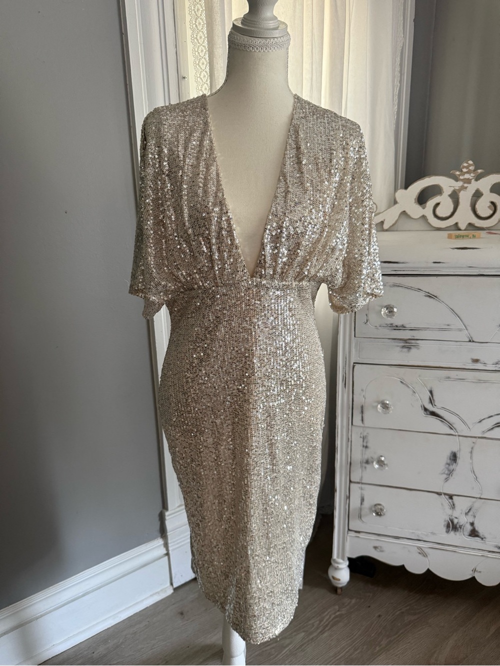 Venus Champagne color sequin cocktail dress size L